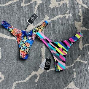 Thong bikini bottoms printed 
Size S